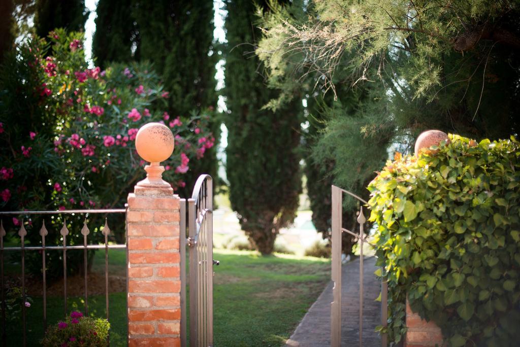 Agriturismo Palazzo Val Del Sasso Villastrada  Exterior foto
